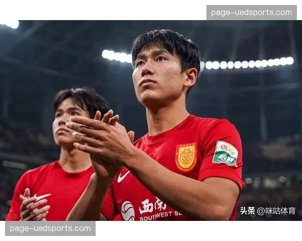 铜梁龙进攻端创造机会有限，向余望弧顶射门缺乏威胁